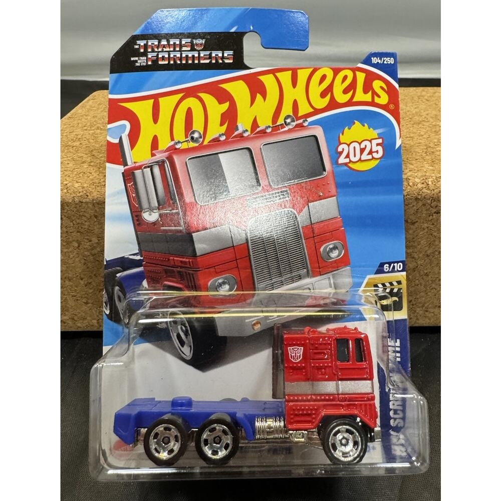 2025 Hot Wheels Transformers Optimus Prime 104/250 HW Screen Time 6/10 New HYW26